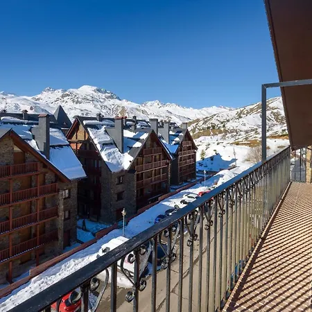 アパート Montesqui Formigal, Exclusivo Atico Con Vistas A Pistas, Guardaesquis Y Garaje フォルミガル
